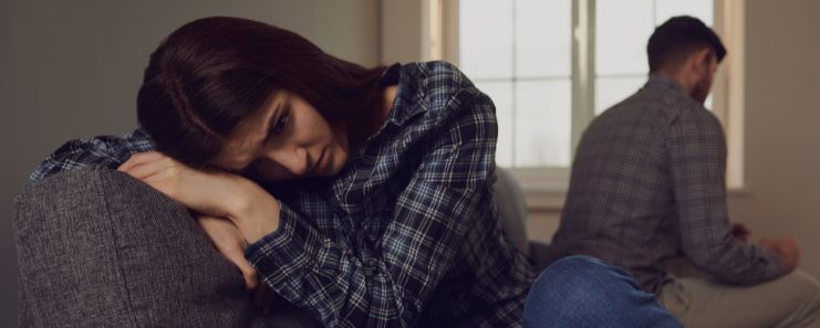 signs a girl loves you